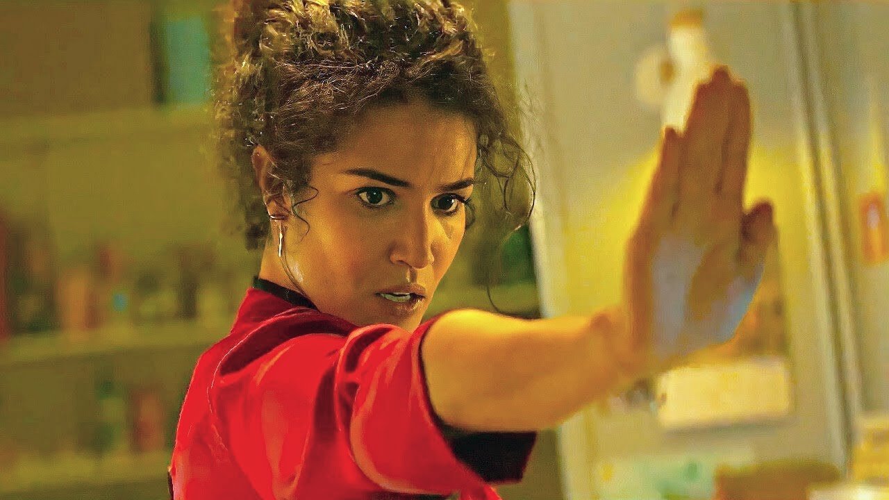 Beautiful Girl Decides To Learn Kung Fu To Teach Her